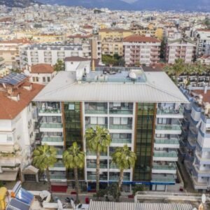 Идеальный дом у моря в Аланье — 1+1, бассейн, джакузи и зона барбекю на крыше.