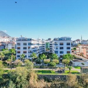 Меблированная квартира 1+1 на продажу возле реки, в Аланьи, Кестель