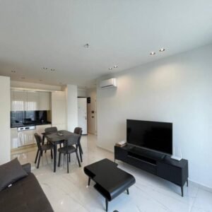 Отличный вариант для жизни и инвестиций — квартира 1+1 в современном жилом комплексе с богатой инфраструктурой в районе Оба.