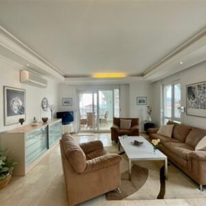 Продаётся просторная квартира 2+1 в жилом комплексе, Джикджилли, Алания