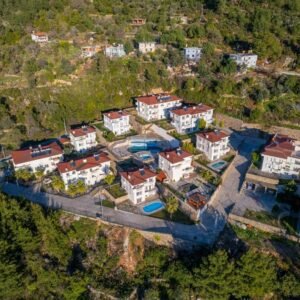 Просторный триплекс 4+2 - 220 м2, с видом на природу в уютном районе Бекташ