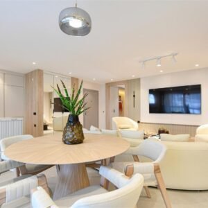 Роскошные апартаменты 2+1 с новой мебелью и дизайнерским ремонтом в районе Тосмур, Аланья.