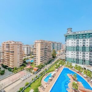 Уютная квартира 1+1 в Махмутларе с полным пакетом удобств — всего в 550 метрах от моря!