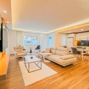 Уютная и полностью меблированная квартира 2+1, расположенная в самом центре района Махмутлар.