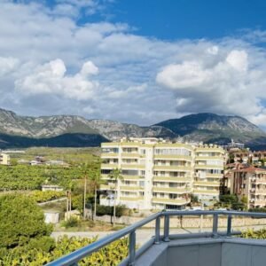 Продается уютная квартира-студия 0+1 в Махмутларе (Аланья), всего в 400 метрах от моря.