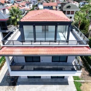 Продаётся роскошная новая вилла 3+1 с частным бассейном всего в 150 метрах от моря в Конаклы, Аланья!