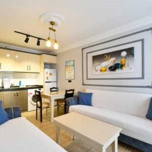 Уютная квартира 1+1 в Оба — комфорт и развитая инфраструктура рядом с пляжем.