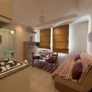 Компактные меблированные апартаменты 1+1 рядом с пляжем Клеопатра.