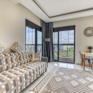 Меблированная квартира 1+1 с панорамным видом в Аланье, Махмутлар.