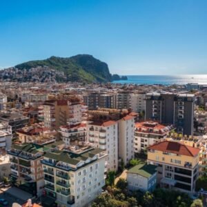 Просторная квартира 2+1 в престижном районе Сарай, Аланья — идеальный выбор для жизни, отдыха или инвестиций.