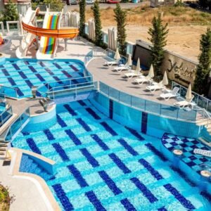 Продается меблированная квартира 1+1 в комплексе премиум-класса в районе Махмутлар, Аланья.