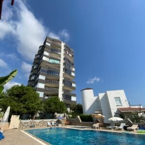 Уютная квартира 2+1 с потрясающим видом на горы в Махмутларе.