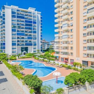 Стильная квартира 1+1 в престижном комплексе с втдом на море — идеальный вариант для жизни и отдыха в Махмутларе!