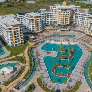 Апартаменты 3+1 площадью 178 м2, в комплексе Azura World, Тюрклер.