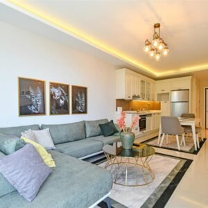 Просторная меблированная квартира 1+1 в престижном районе Кестель, на первой береговой линии!