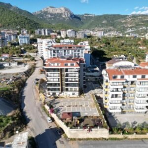 Квартира 2+1 на цокольном этаже в районе Чыплаклы, Аланья