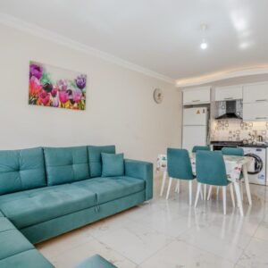 Квартира 1+1 с мебелью в центре Махмутлара, 400 м до моря