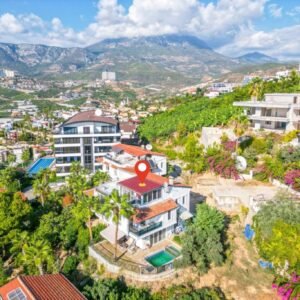 Вилла 3+1 с видом на море и крепость в Каргыджаке, 400 м до пляжа.